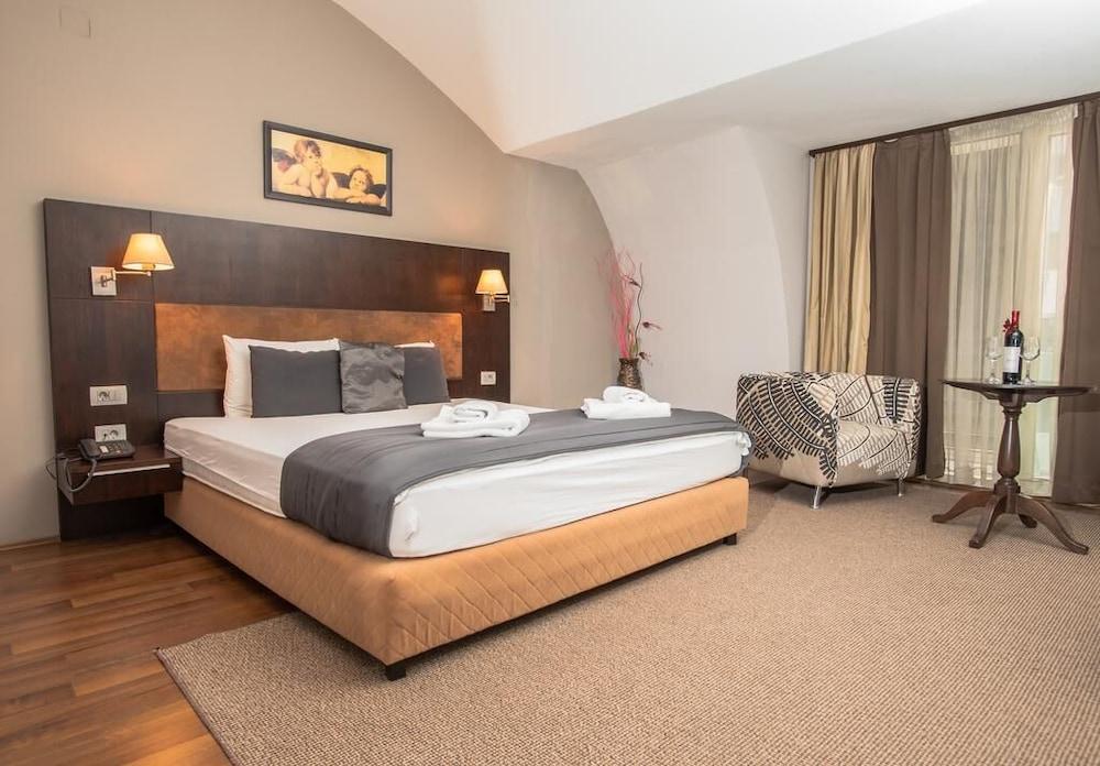 Hotel Dolce International Skopje Luaran gambar