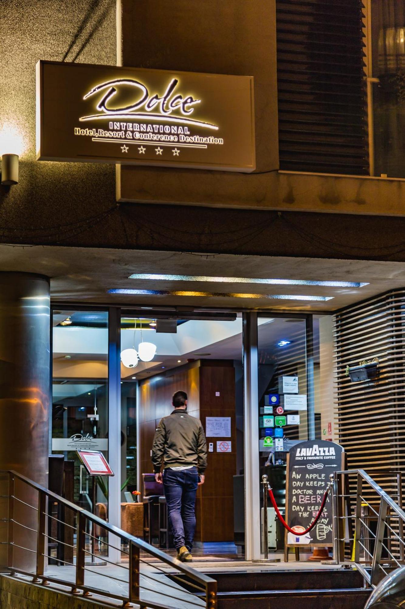 Hotel Dolce International Skopje Luaran gambar