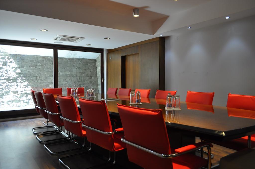 Hotel Dolce International Skopje Luaran gambar
