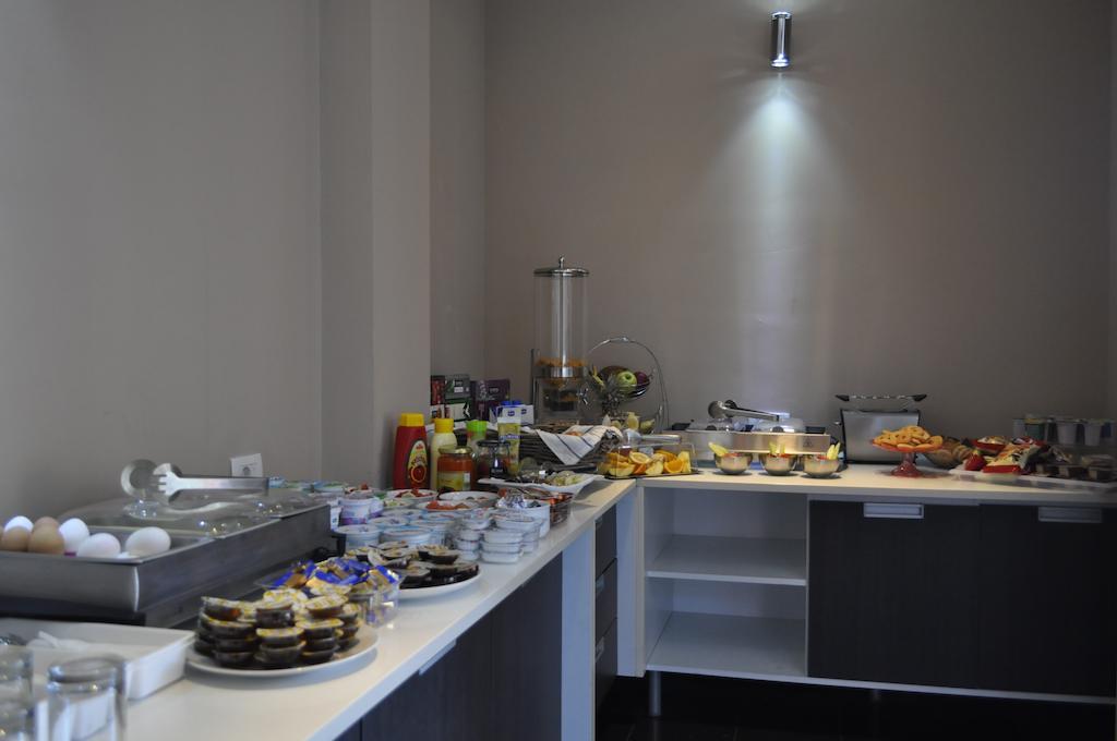 Hotel Dolce International Skopje Luaran gambar