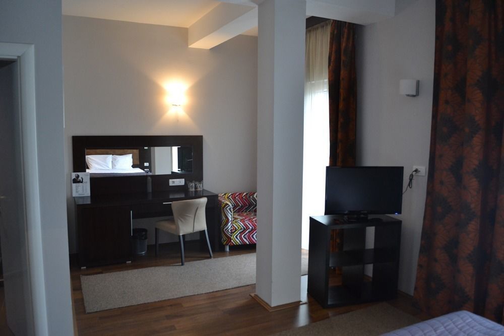 Hotel Dolce International Skopje Luaran gambar