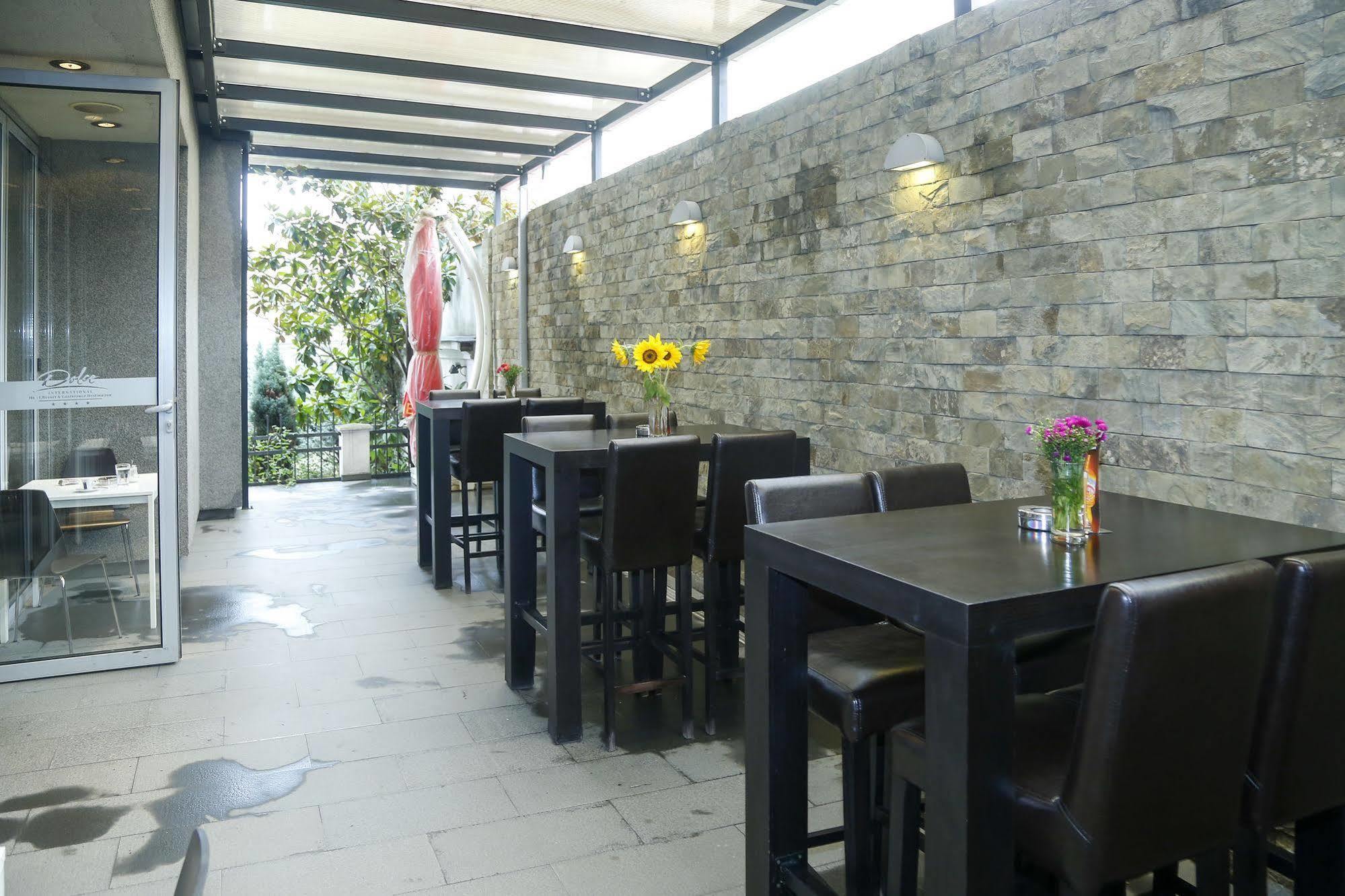 Hotel Dolce International Skopje Luaran gambar